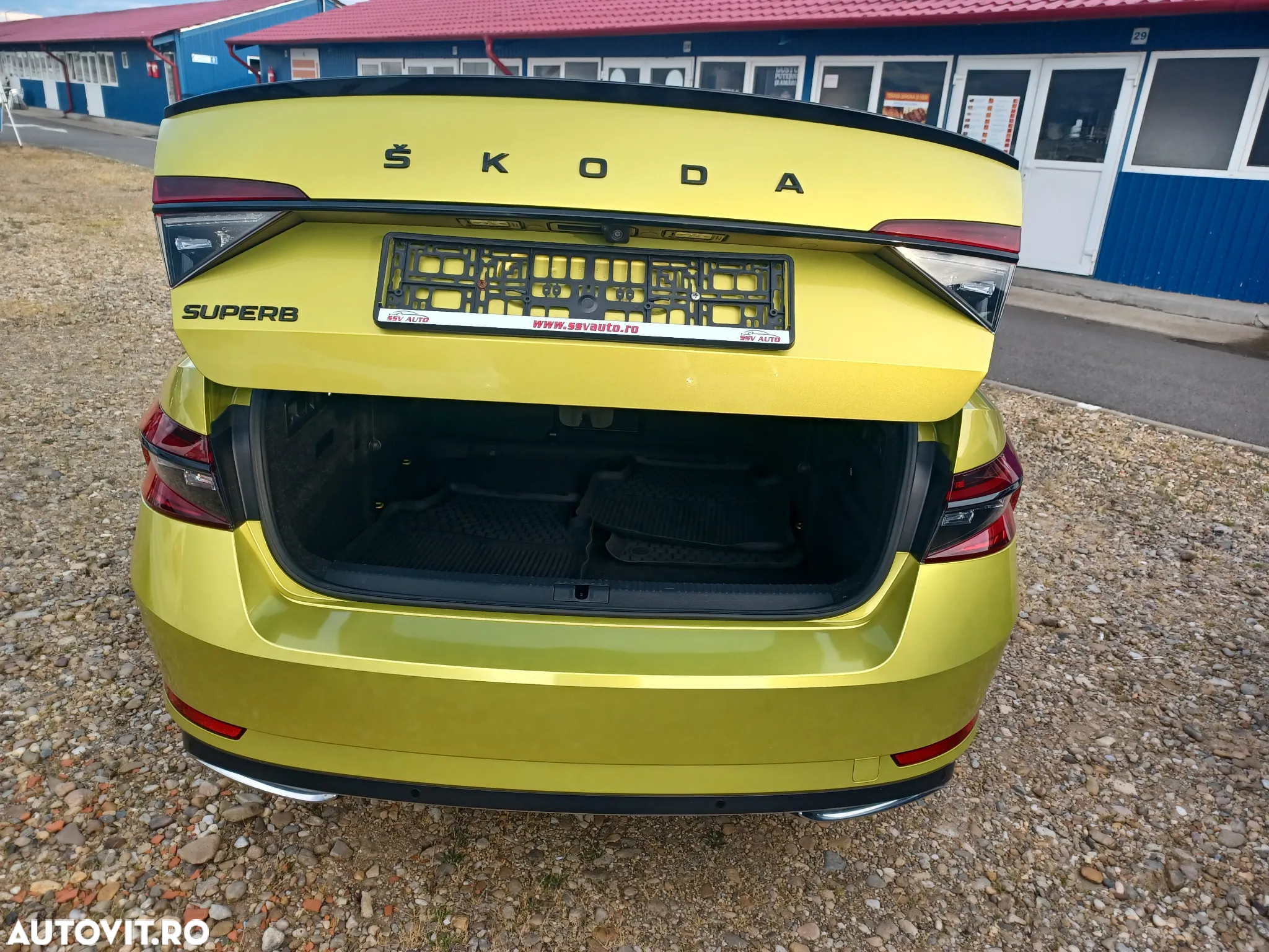 Skoda Superb 2.0 TDI Sportline - 4