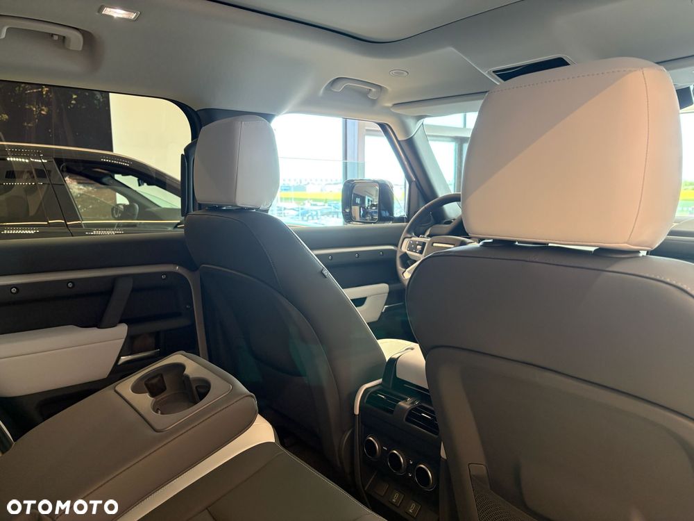 Land Rover Defender 3.0 D350 mHEV X-Dynamic SE - 7