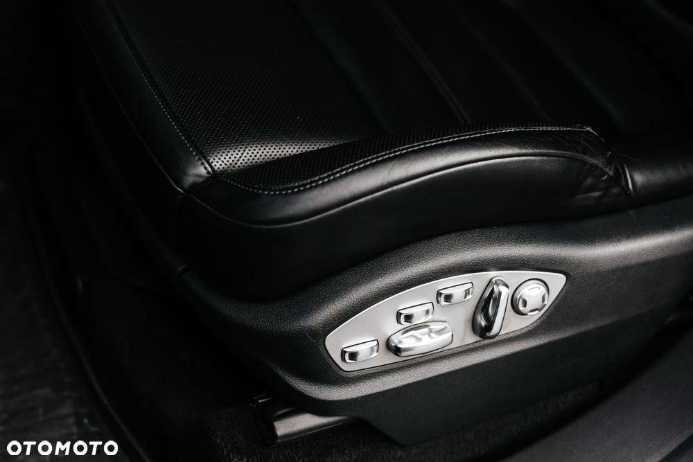 Porsche Cayenne E-Hybrid - 22
