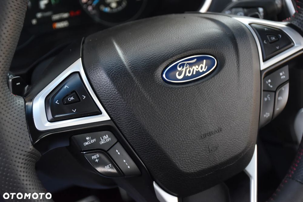 Ford Edge 2.0 TDCi Bi-Turbo 4x4 ST-LINE - 19