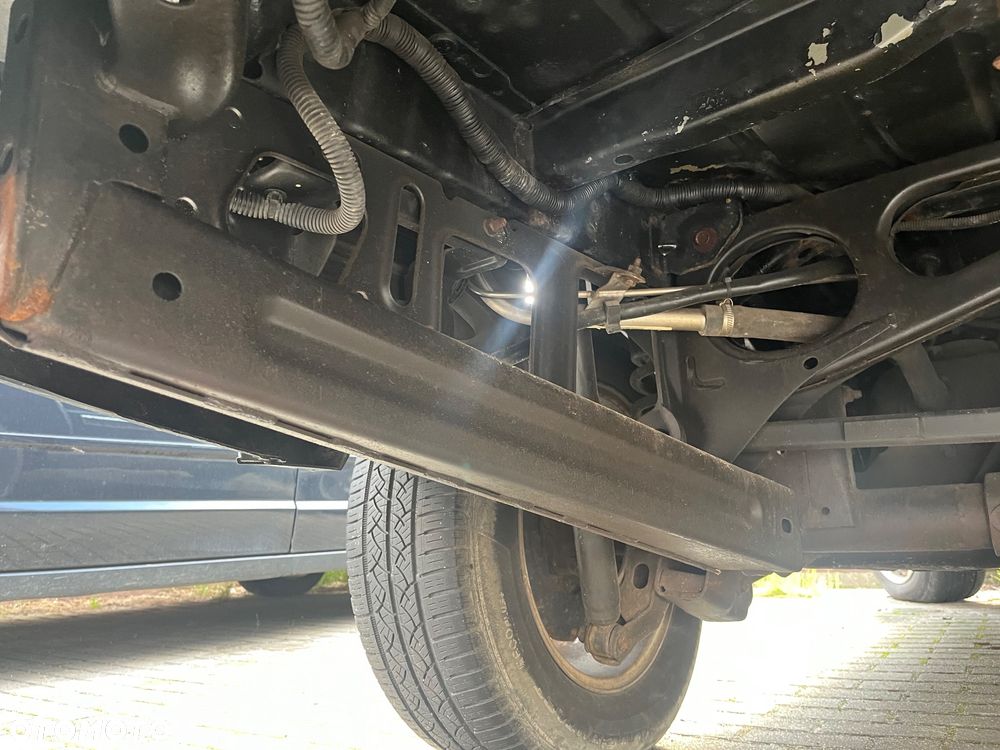 Jeep Commander 4.7 Automatik - 24