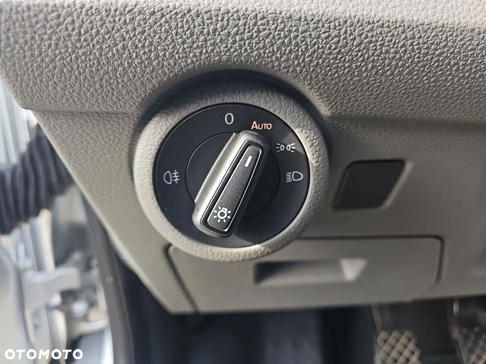 Volkswagen Caravelle - 15