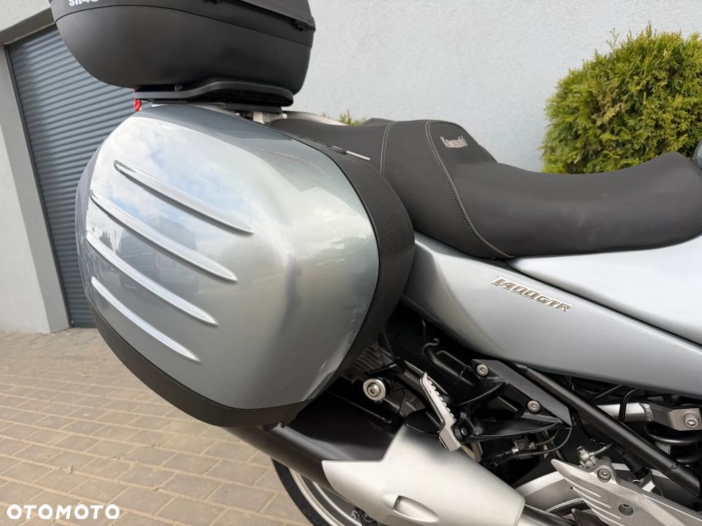 Kawasaki GTR - 19