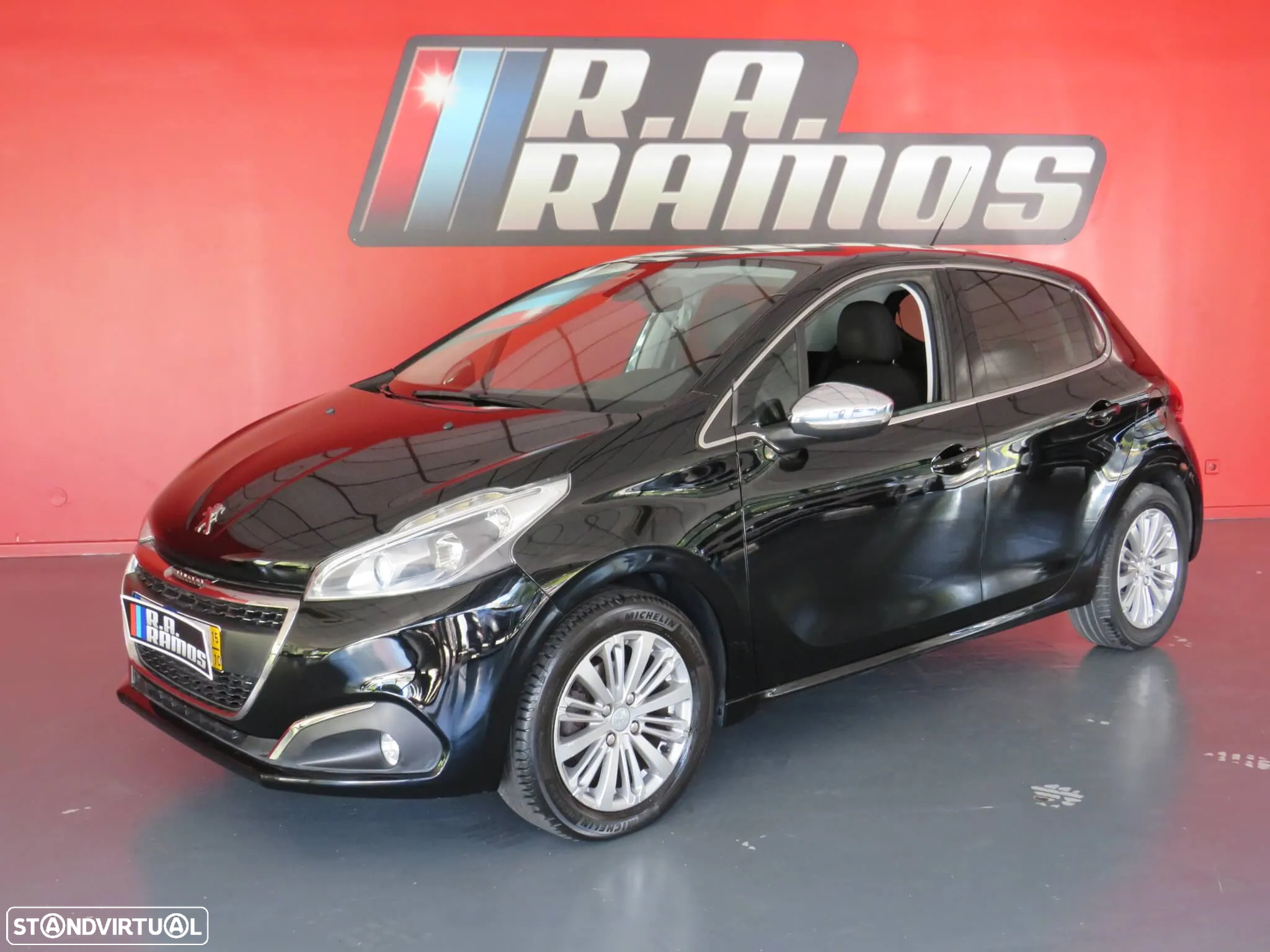 Peugeot 208 1.2 PureTech Allure - 2