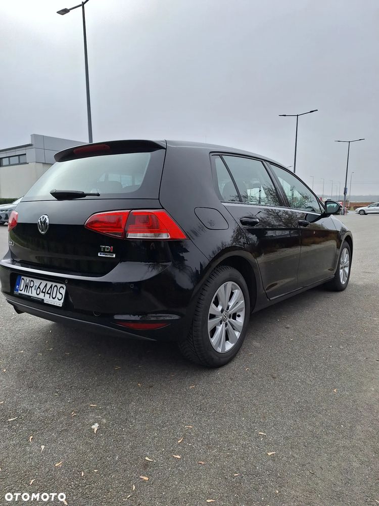 Volkswagen Golf - 2