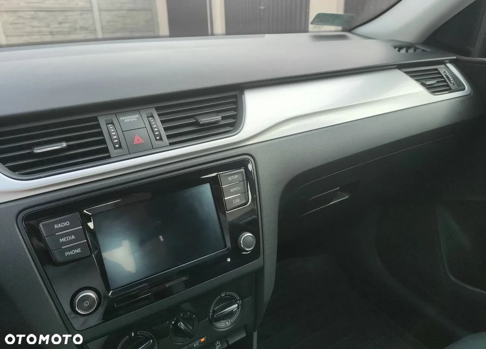 Skoda RAPID 1.6 TDI DPF Ambition - 14