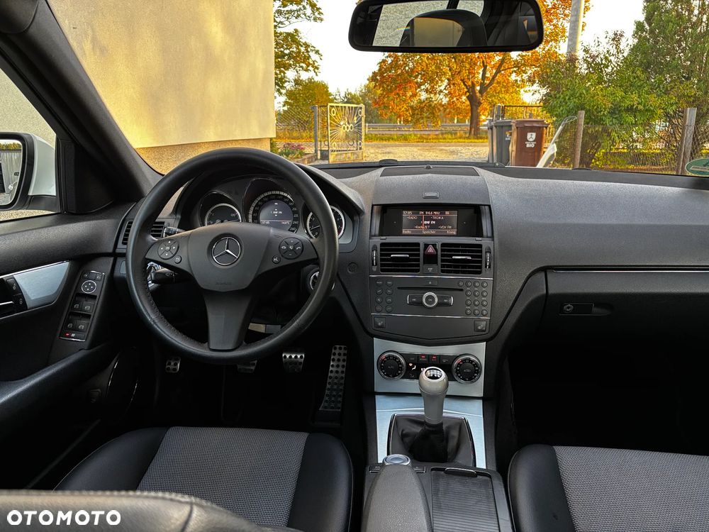Mercedes-Benz Klasa C 200 Kompressor Avantgarde - 32