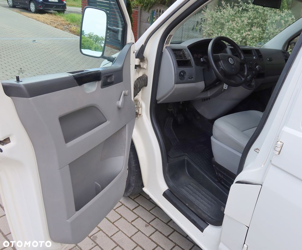 Volkswagen Transporter - 12