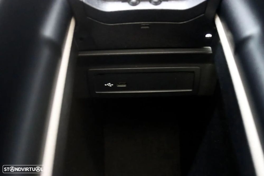 Mercedes-Benz EQB 300 4Matic - 34