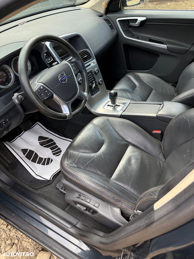 Volvo XC 60 D5 AWD Summum - 10