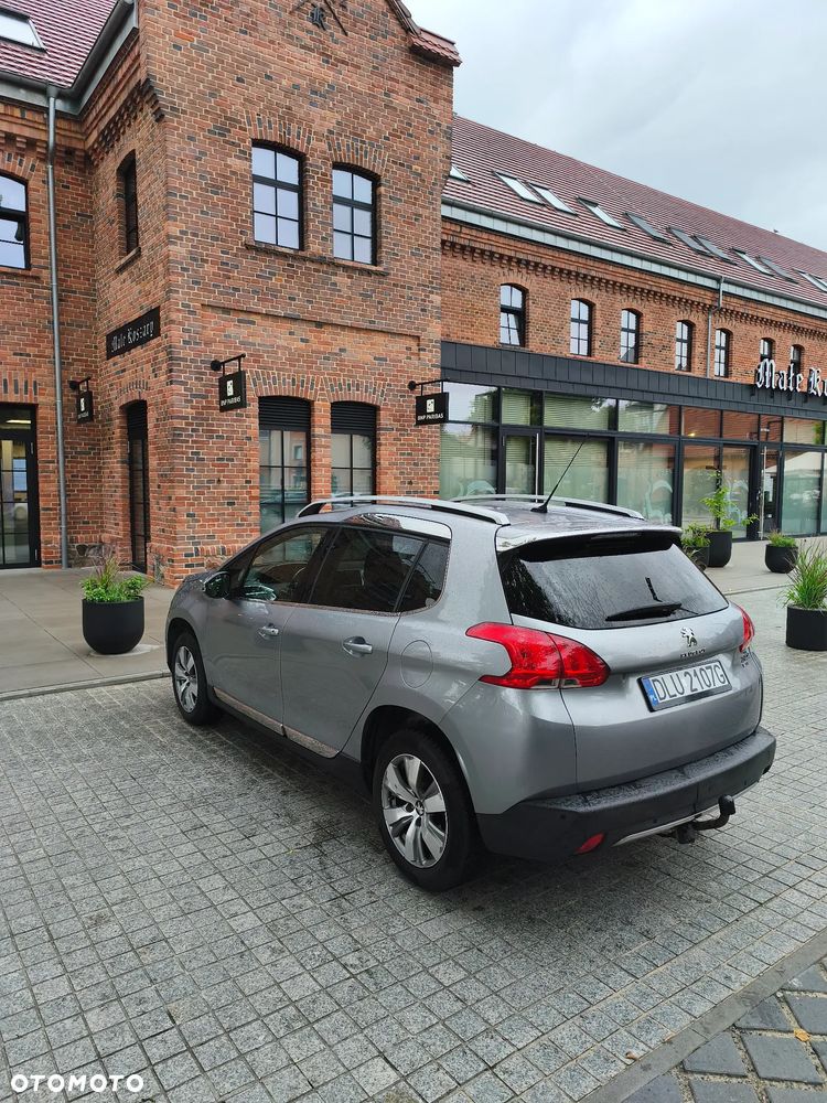 Peugeot 2008 PureTech 130 GPF Stop&Start Allure - 6