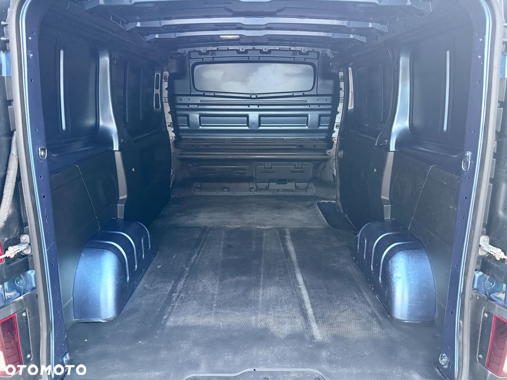 Renault Trafic - 16