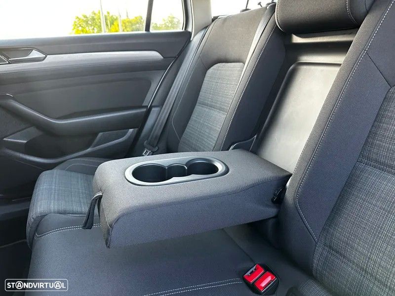 VW Passat Variant 2.0 TDi Business DSG - 40
