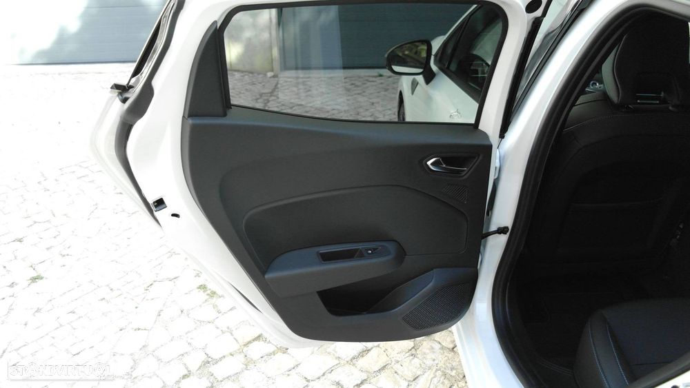 Renault Clio 1.6 E-Tech Full Hybrid Esprit Alpine - 26