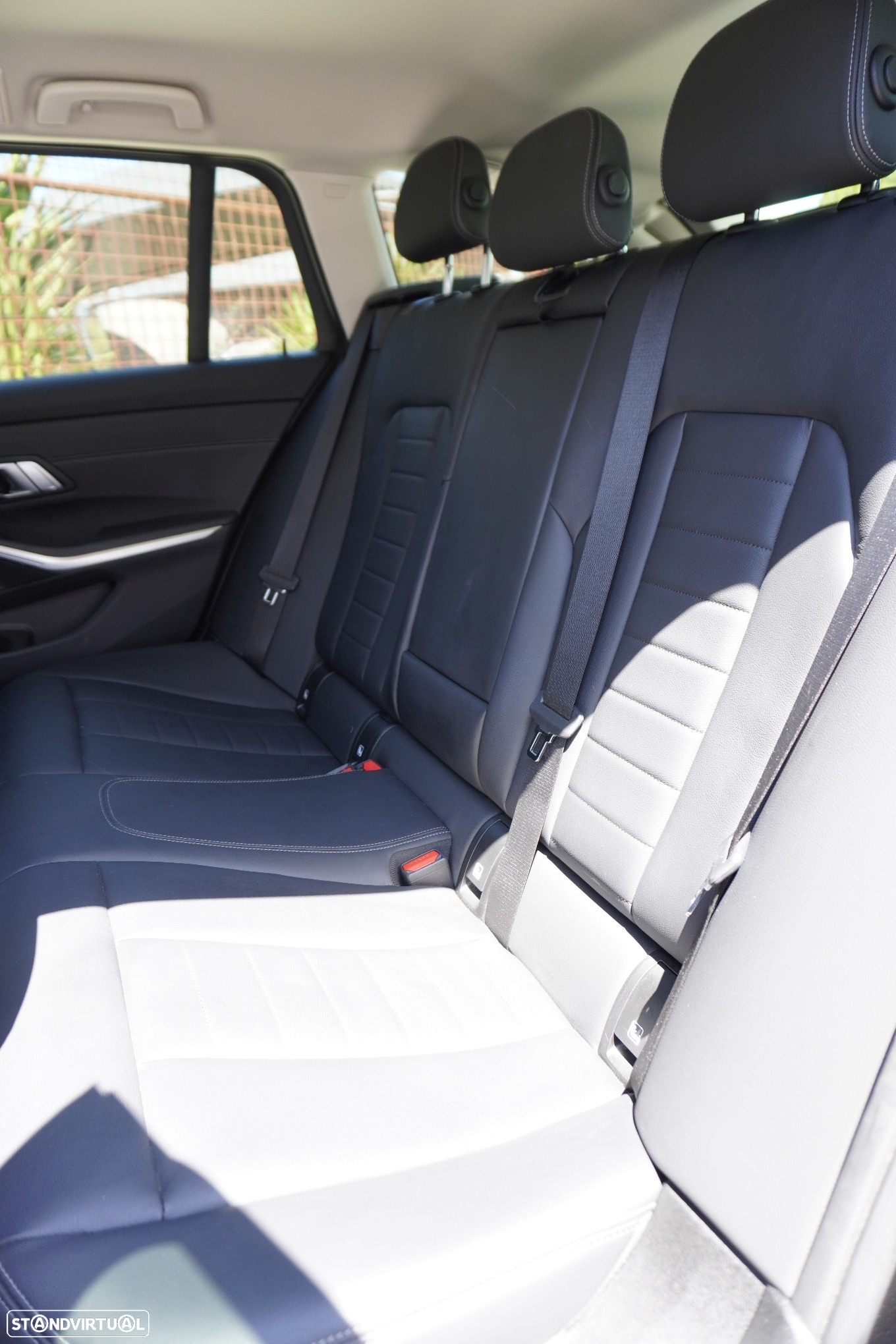 BMW 330 e Touring Line Luxury Auto - 22