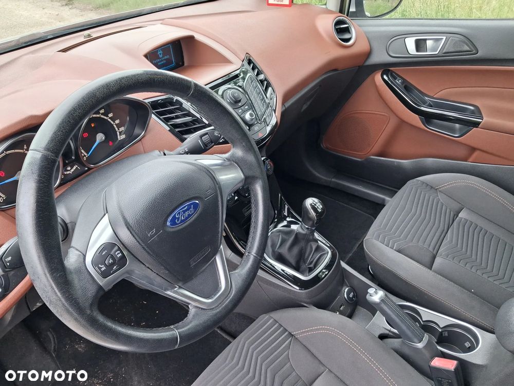 Ford Fiesta 1.5 TDCi SYNC Edition - 13