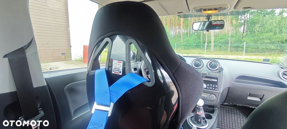 Ford Fiesta - 20