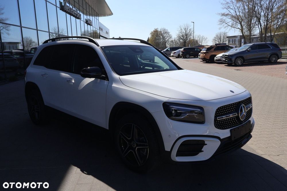 Mercedes-Benz GLB - 2