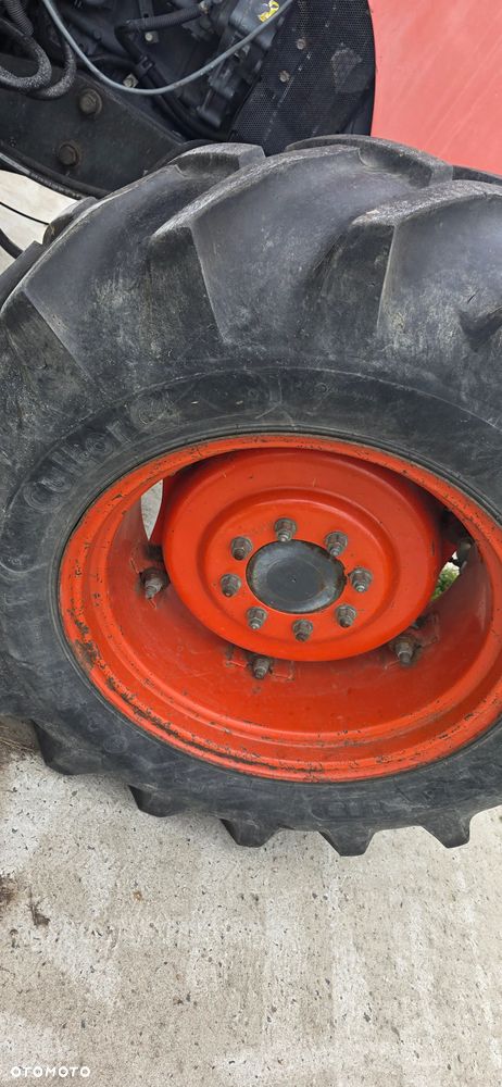 Kubota M108S - 11