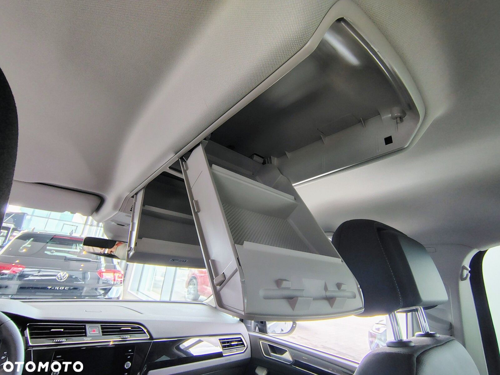 Volkswagen Touran - 26