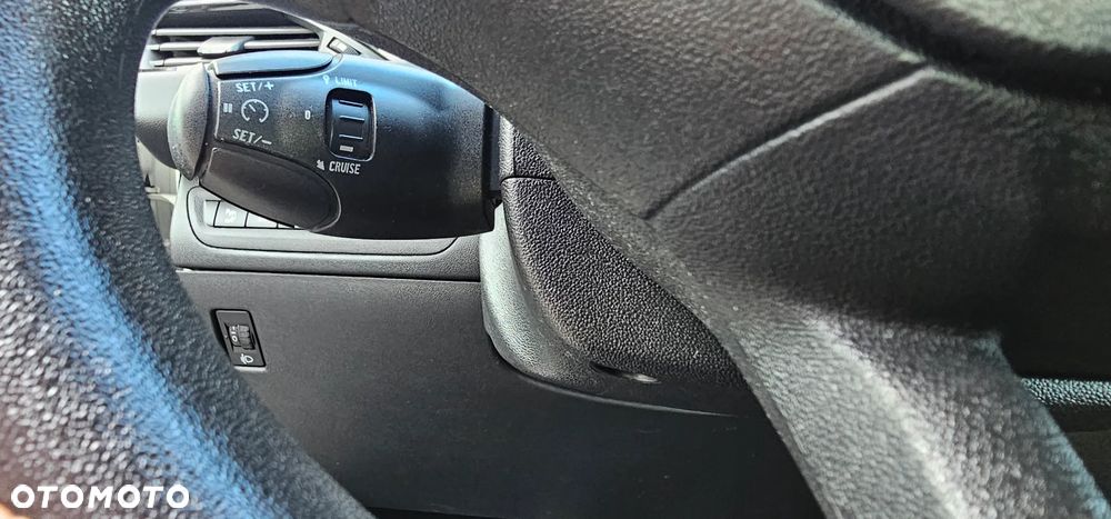 Peugeot 208 82 VTI Allure - 24