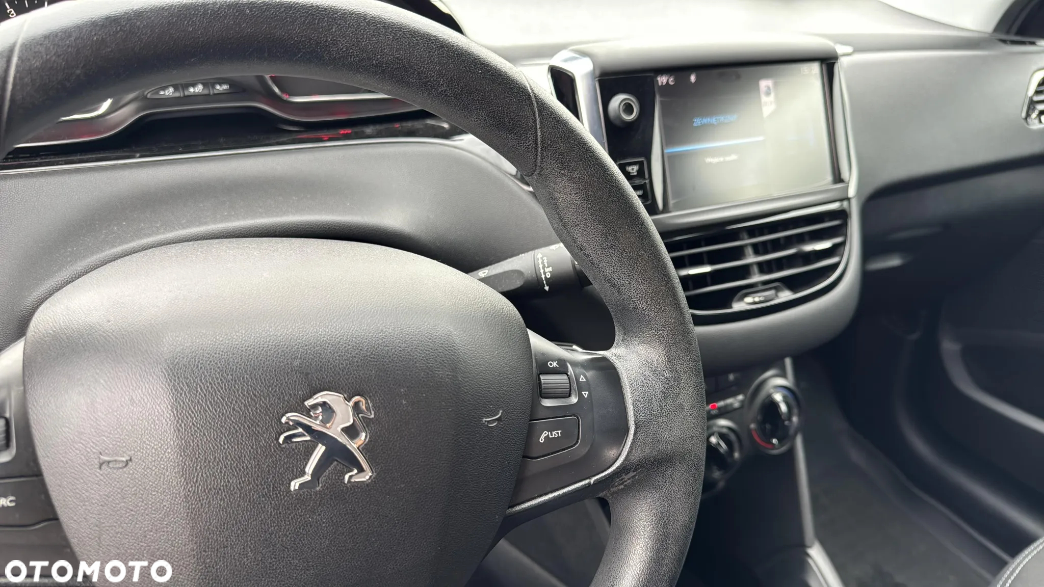 Peugeot 208 1.2 PureTech Active - 22