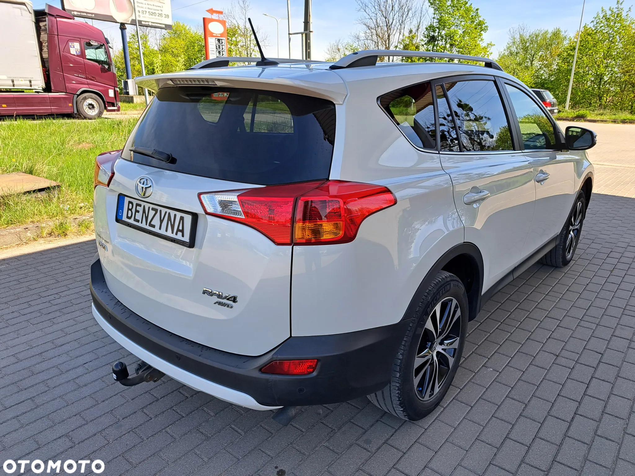 Toyota RAV4 - 9