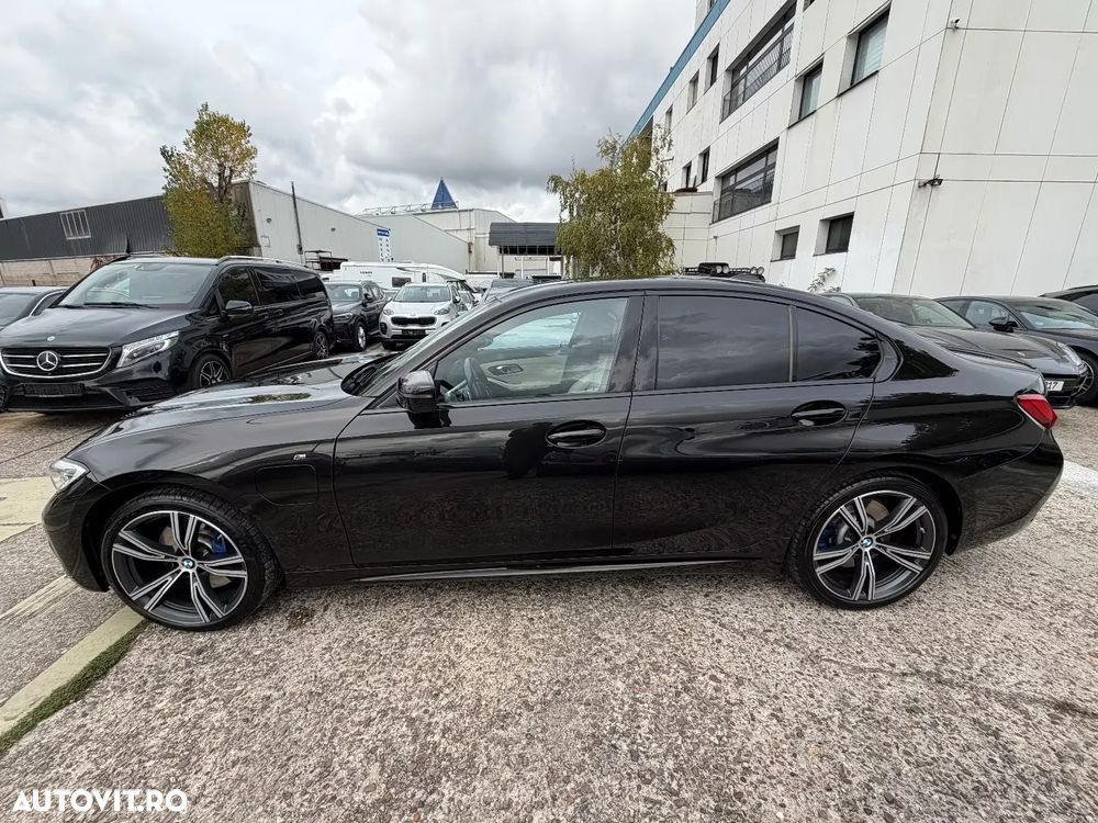 BMW Seria 3 330e Aut. M Sport - 8