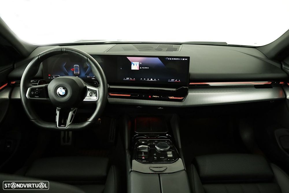 BMW 520 d Pack Desportivo M - 12