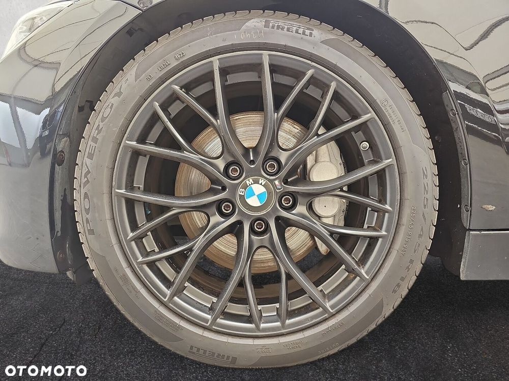 BMW Seria 3 335i xDrive Sport Line - 10
