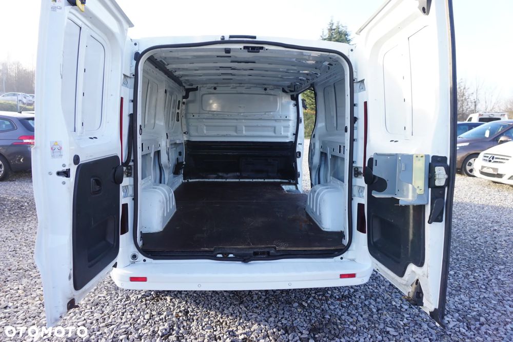 Opel Vivaro - 14