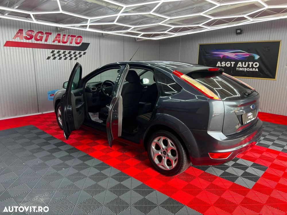 Ford Focus - 17