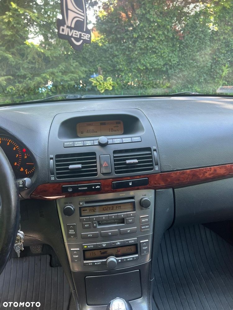 Toyota Avensis 1.8 VVT-i Sol - 12