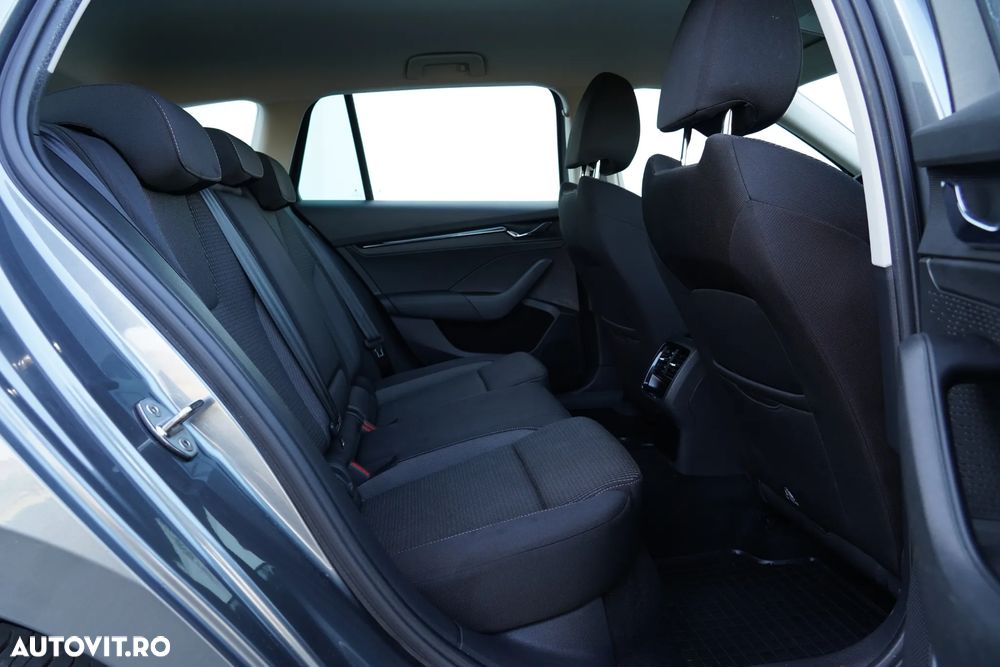 Skoda Octavia 2.0 TDI DSG Ambition - 13