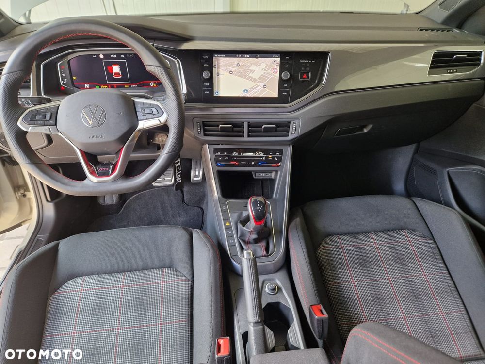 Volkswagen Polo - 13