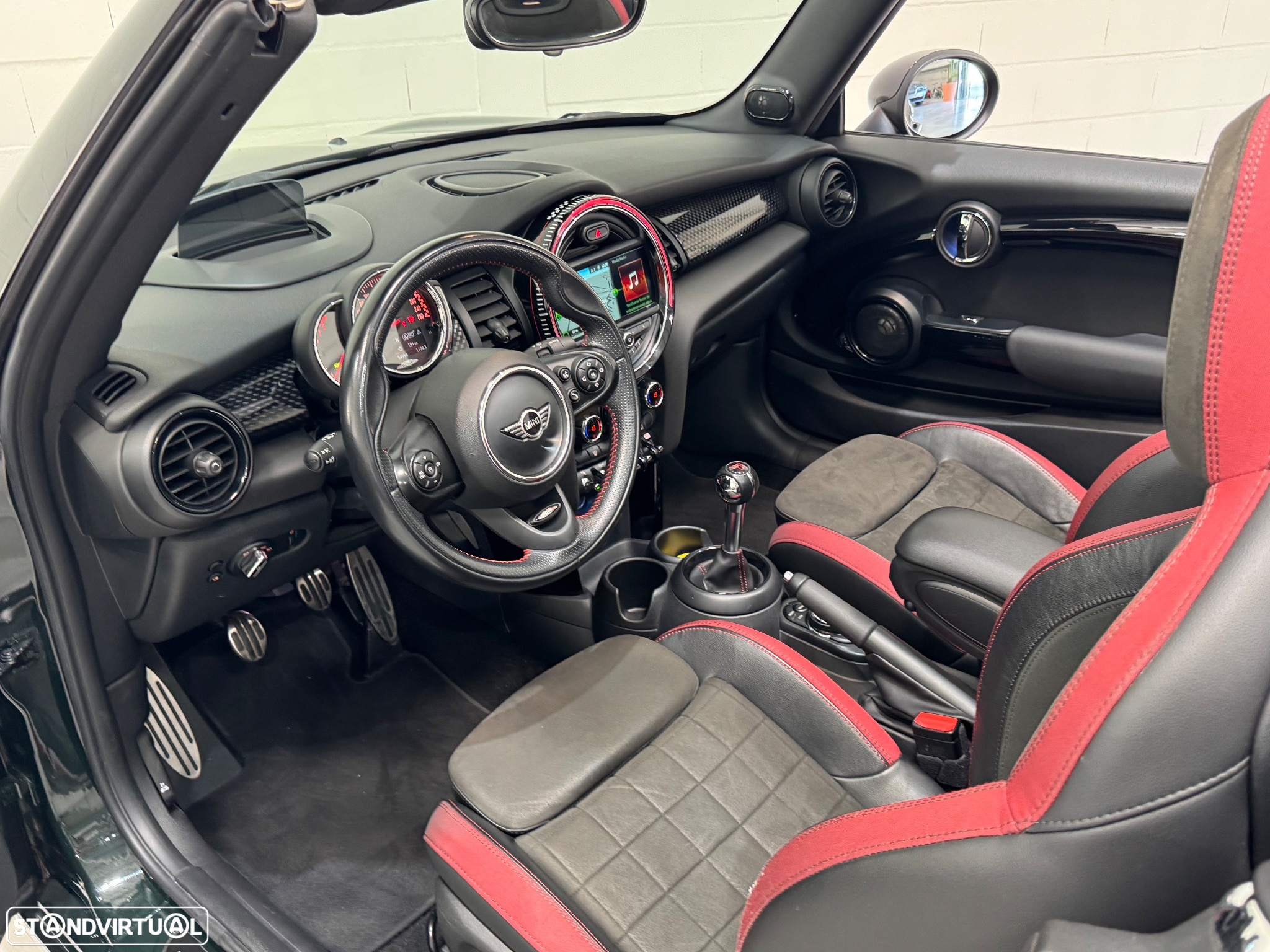 MINI Cabrio John Cooper Works - 25