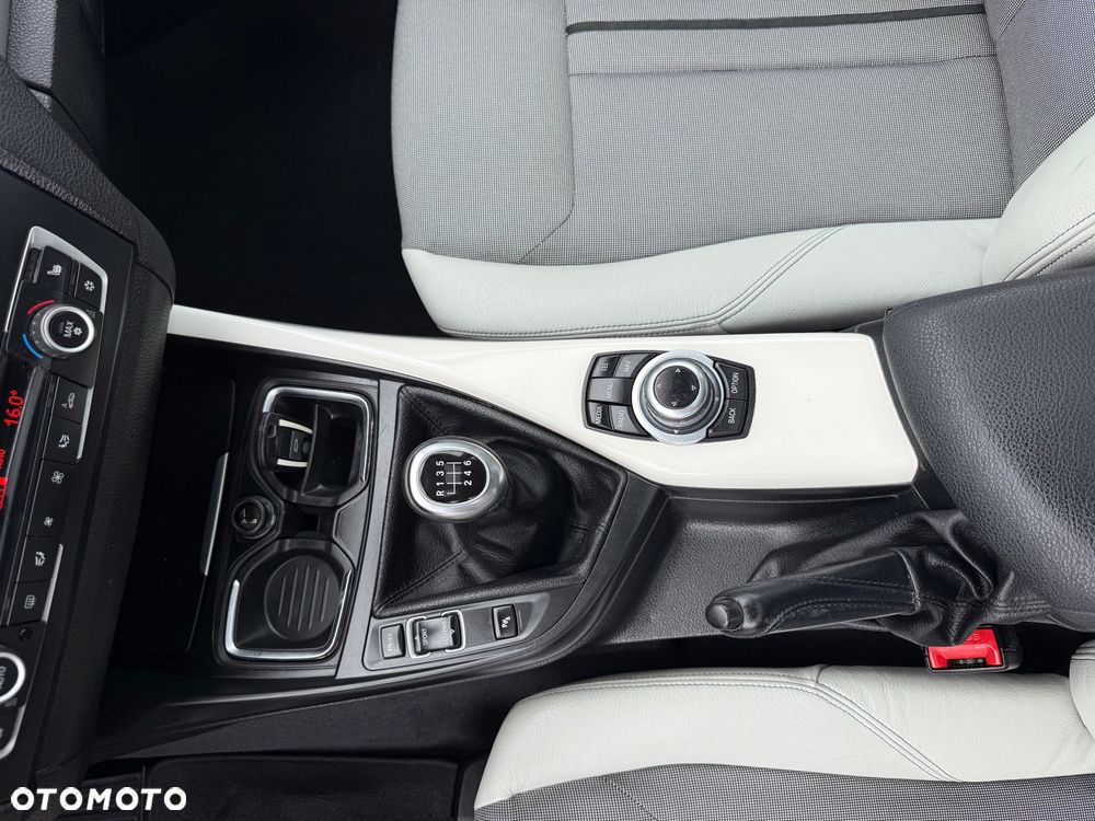 BMW Seria 1 118d Urban Line - 19