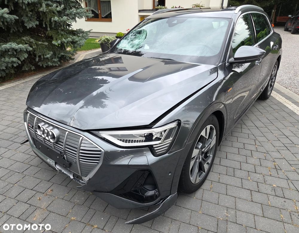 Audi e-tron 50 Quattro S Line - 4