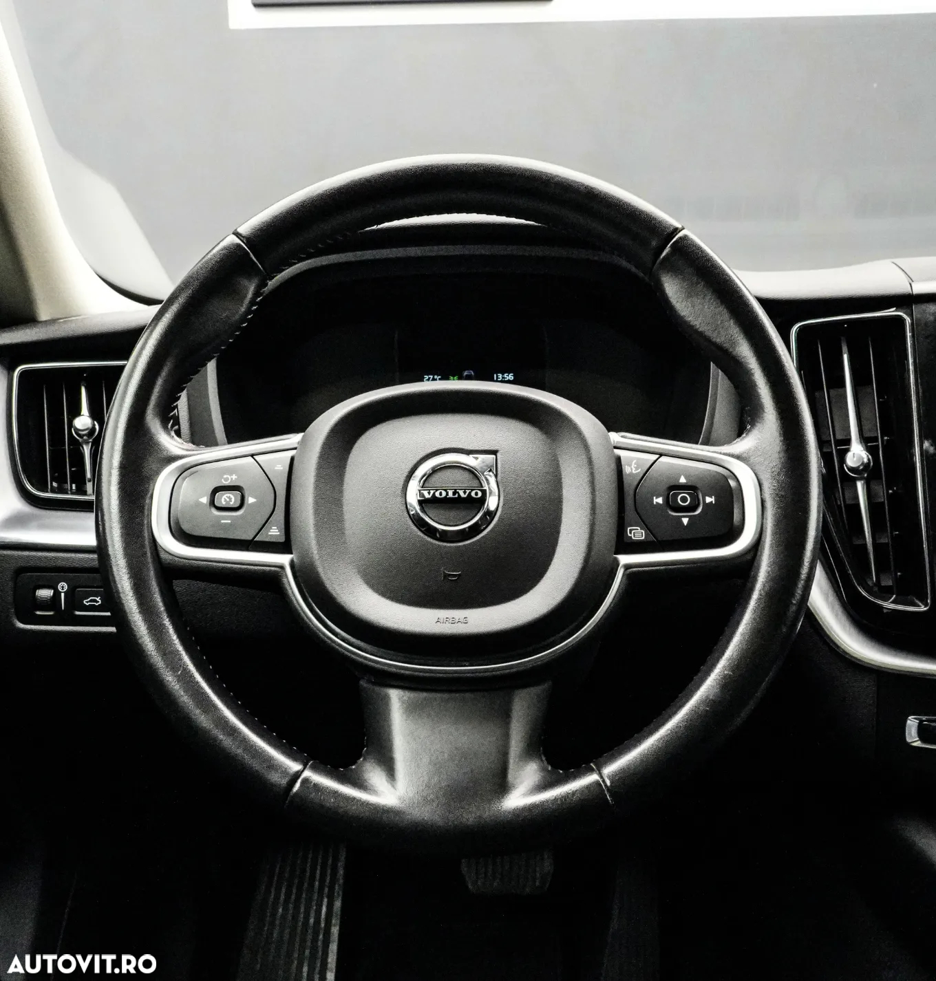 Volvo XC 60 T8 Twin Engine AWD Momentum Pro - 19