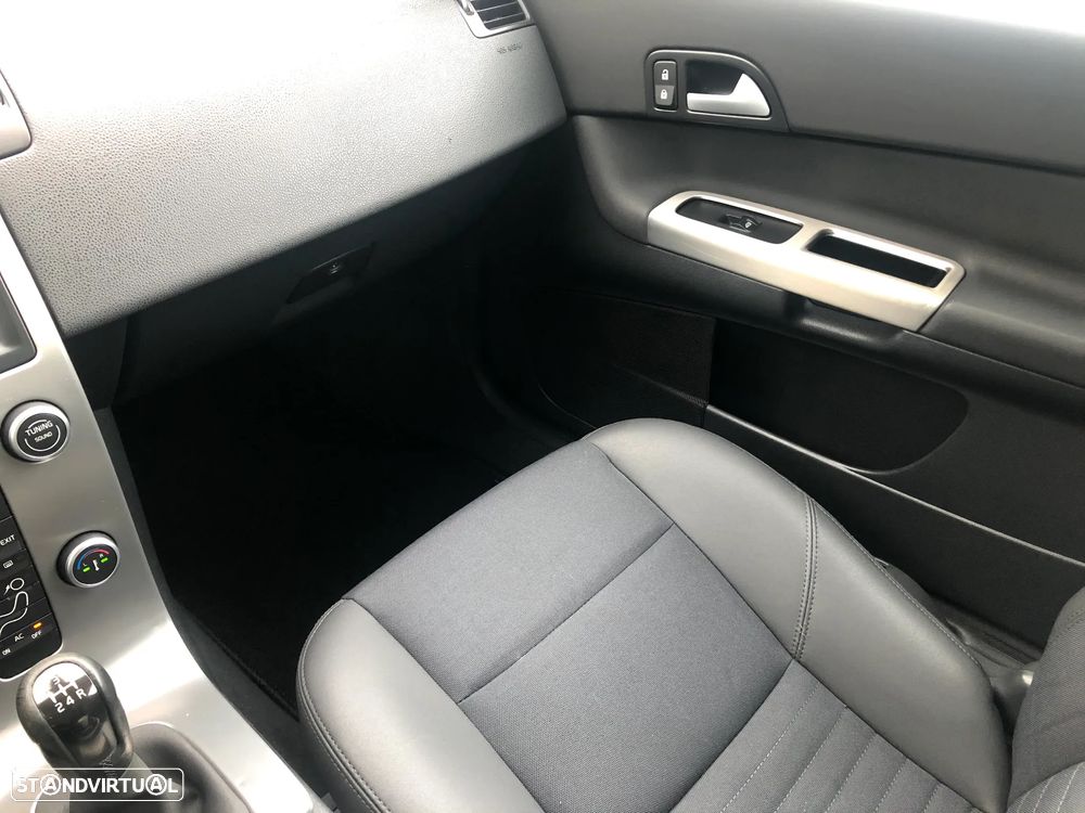 Volvo C30 1.6D - 10