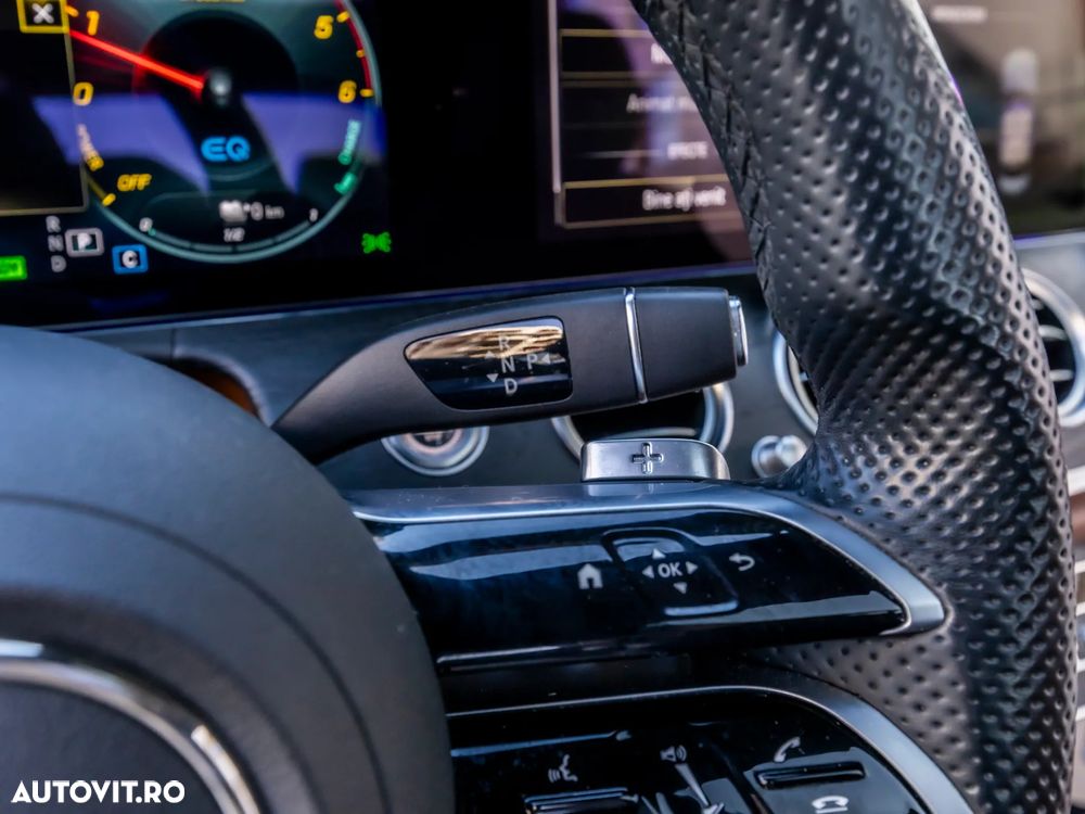 Mercedes-Benz E 300 de 4Matic 9G-TRONIC AMG Line - 25