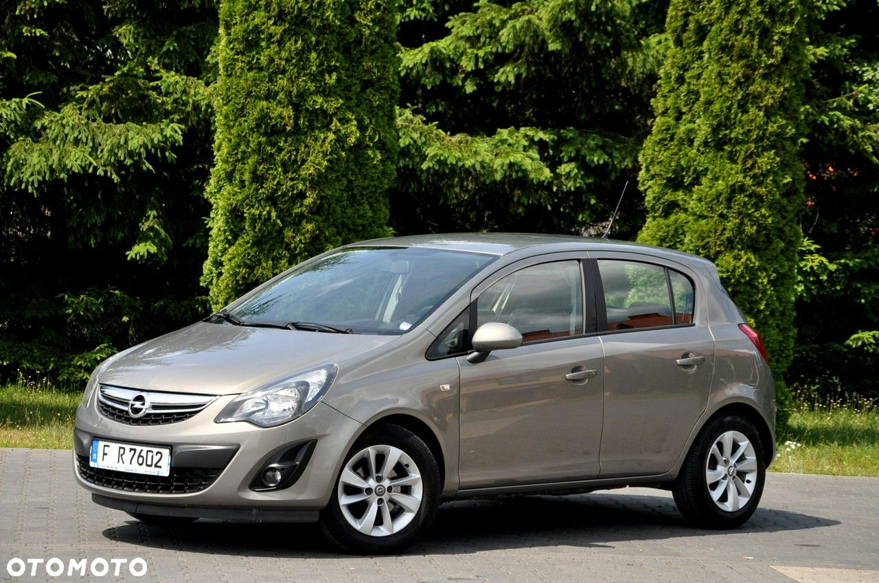 Opel Corsa 1.2 16V Cosmo - 11