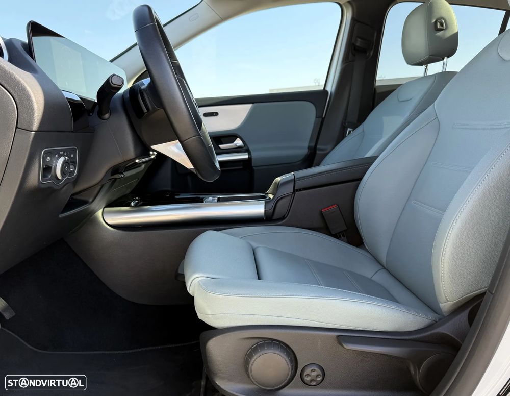 Mercedes-Benz GLA 180 d Progressive - 42