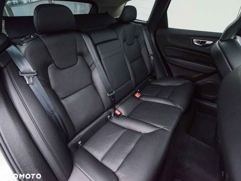 Volvo XC 60 D5 SCR AWD Inscription - 31
