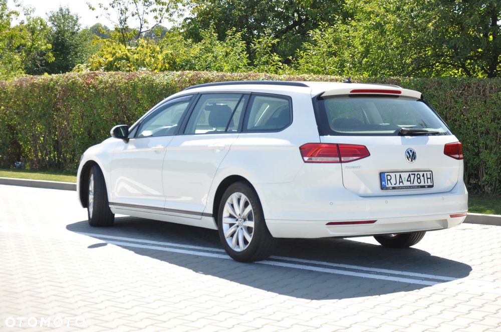 Volkswagen Passat 2.0 TDI SCR Comfortline - 33