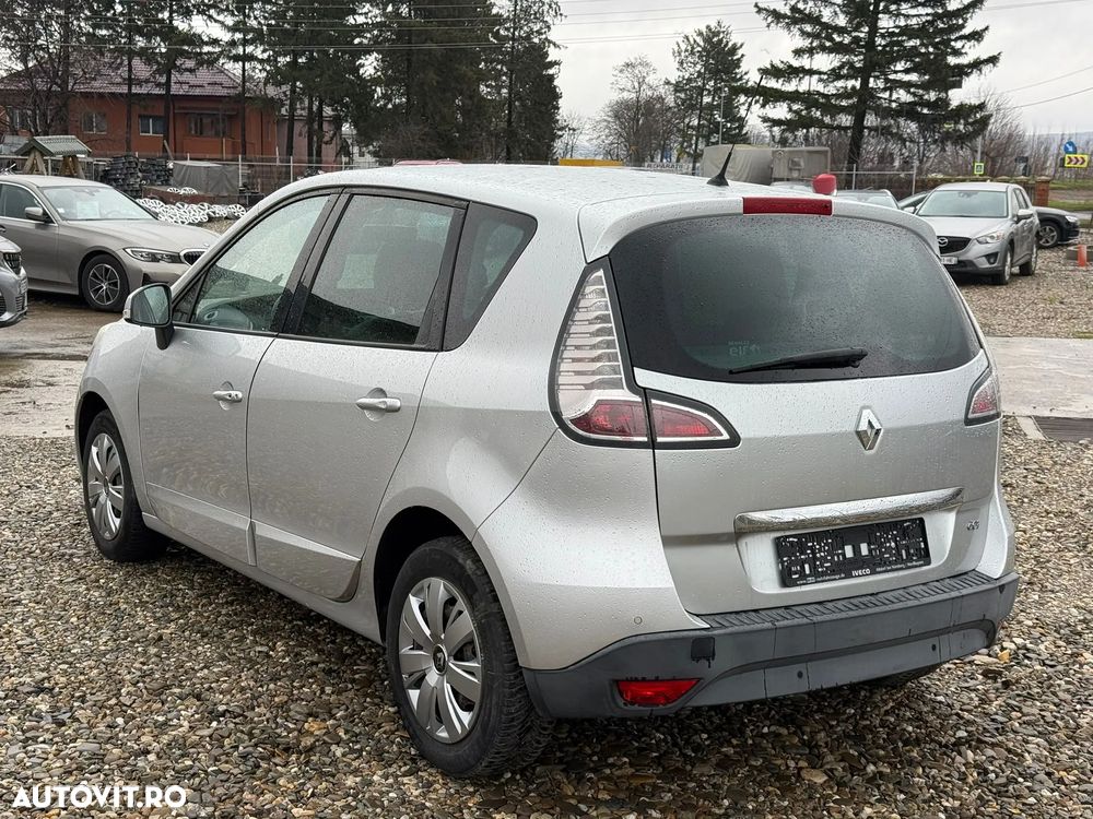 Renault Megane ENERGY dCi 110 Start & Stop Paris Business - 4