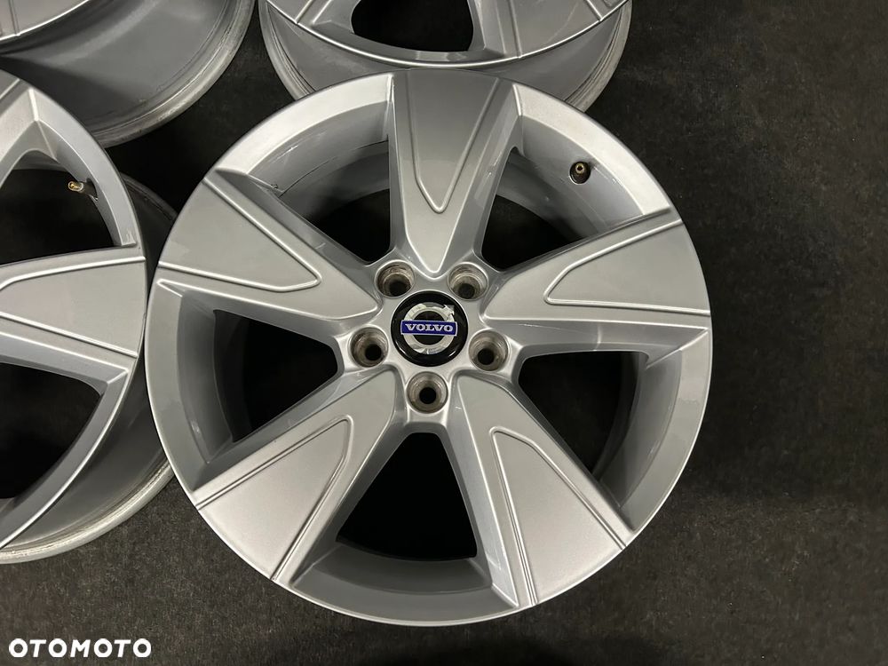Alufelgi Volvo XC40, V40, V60, S60 17 cali 5x108 4szt. Ładne! - 9