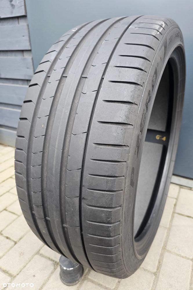 Pirelli P Zero 255/40R21 102 Y - 1