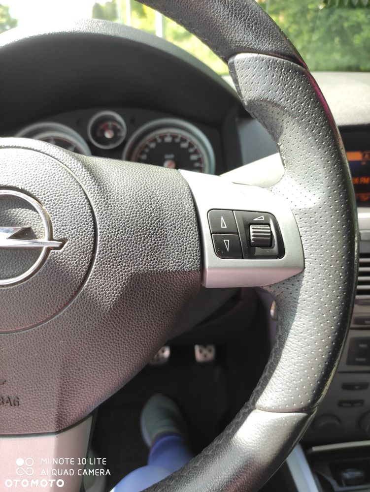 Opel Astra 1.9 CDTI Cosmo - 21