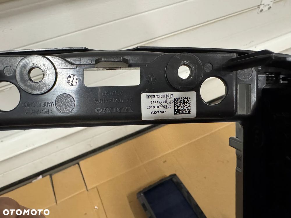 VOLVO XC60 XC 60 wspornik błotnika osłona podłogi kolumna kierownicza - 2